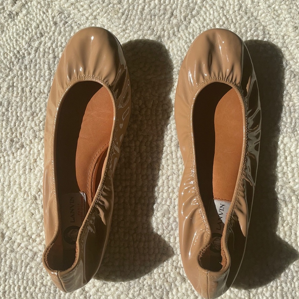 LANVIN classic nude patent ballet flats - new
